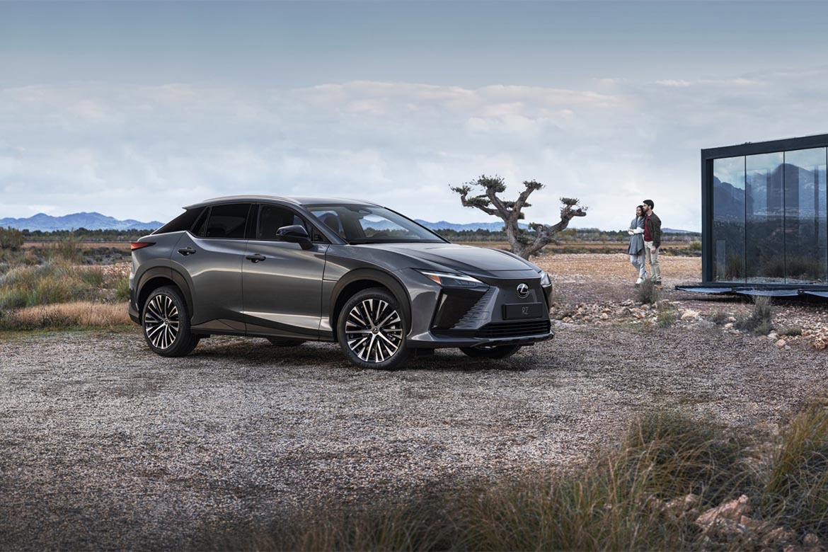 Você está visualizando atualmente Novo carro Toyota & Pantera negra. O primeiro carro 100% elétrico da Lexus, lançado para as Telonas.