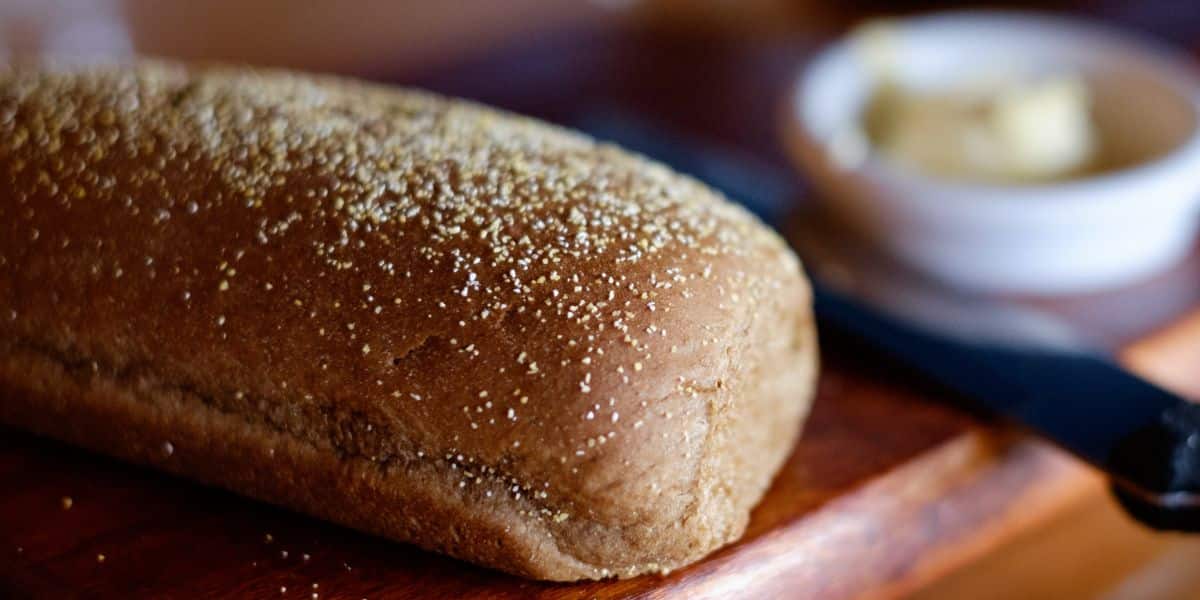 Leia mais sobre o artigo Receita de pão preto caseiro da vovó uma receita cheia de sabor e muito fácil de fazer
