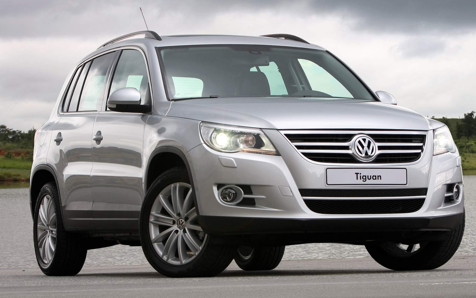 Leia mais sobre o artigo VW Tiguan 2015 pode ser seu atual carro de luxo.
