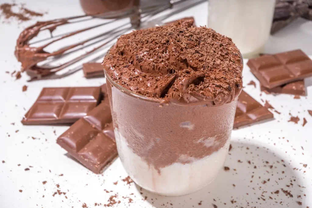Leia mais sobre o artigo Chocolate Quente Cremoso: A Deliciosa Bebida para os Dias Frios