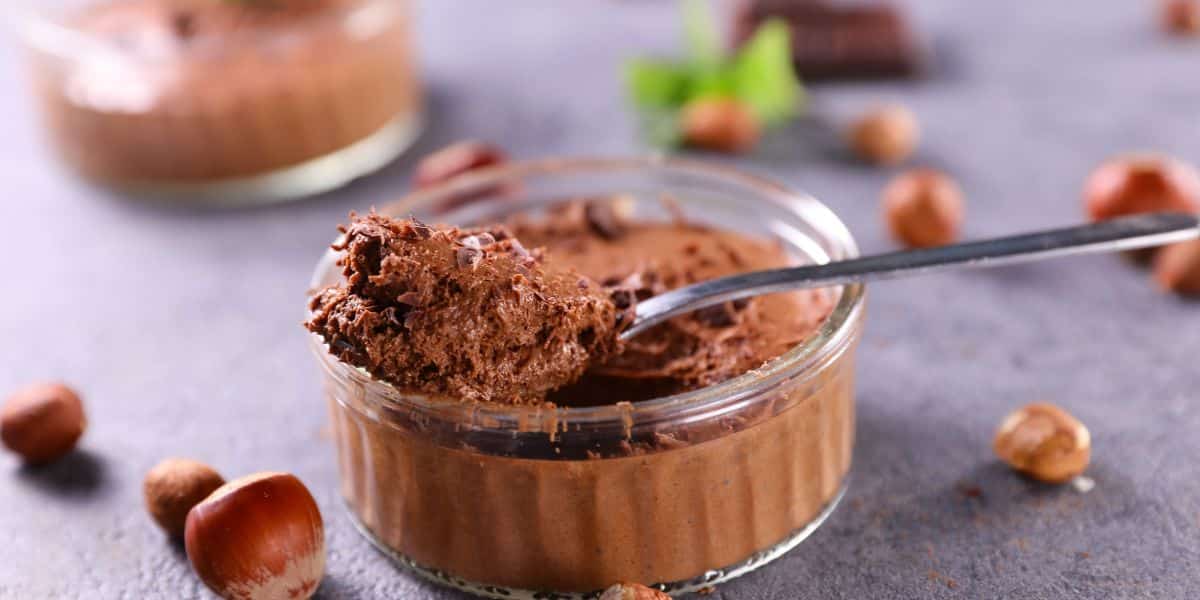 mousse de chocolate sem creme de leite sobremesa ideal e saborosa para toda familia